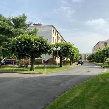 Chambre Simple Paisible Proche De Paris Drancy Eksteriør bilde